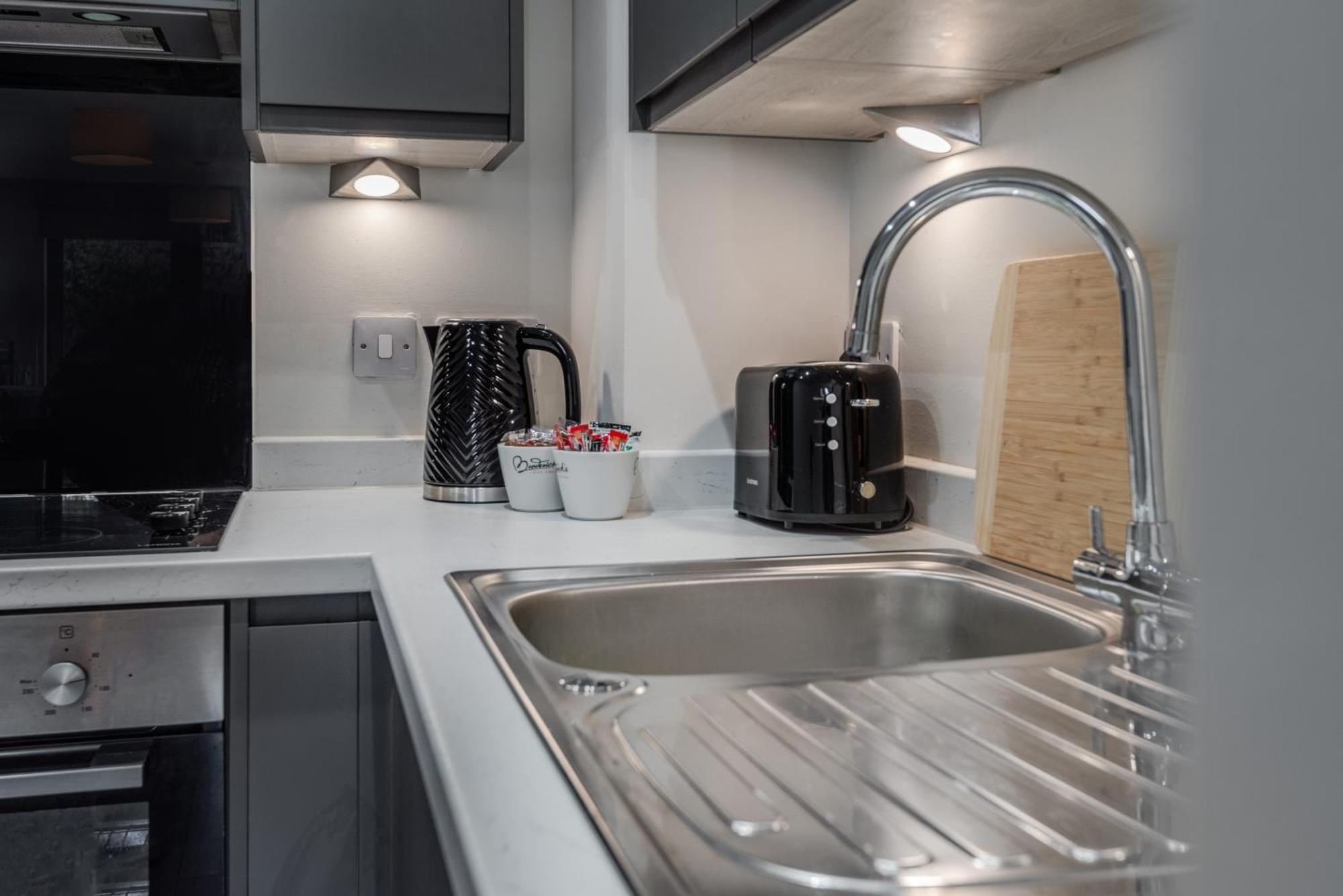Huge Long Stay Offers! Lux City-Edge Stay! Perfect For Business & Leisure Liverpool Extérieur photo