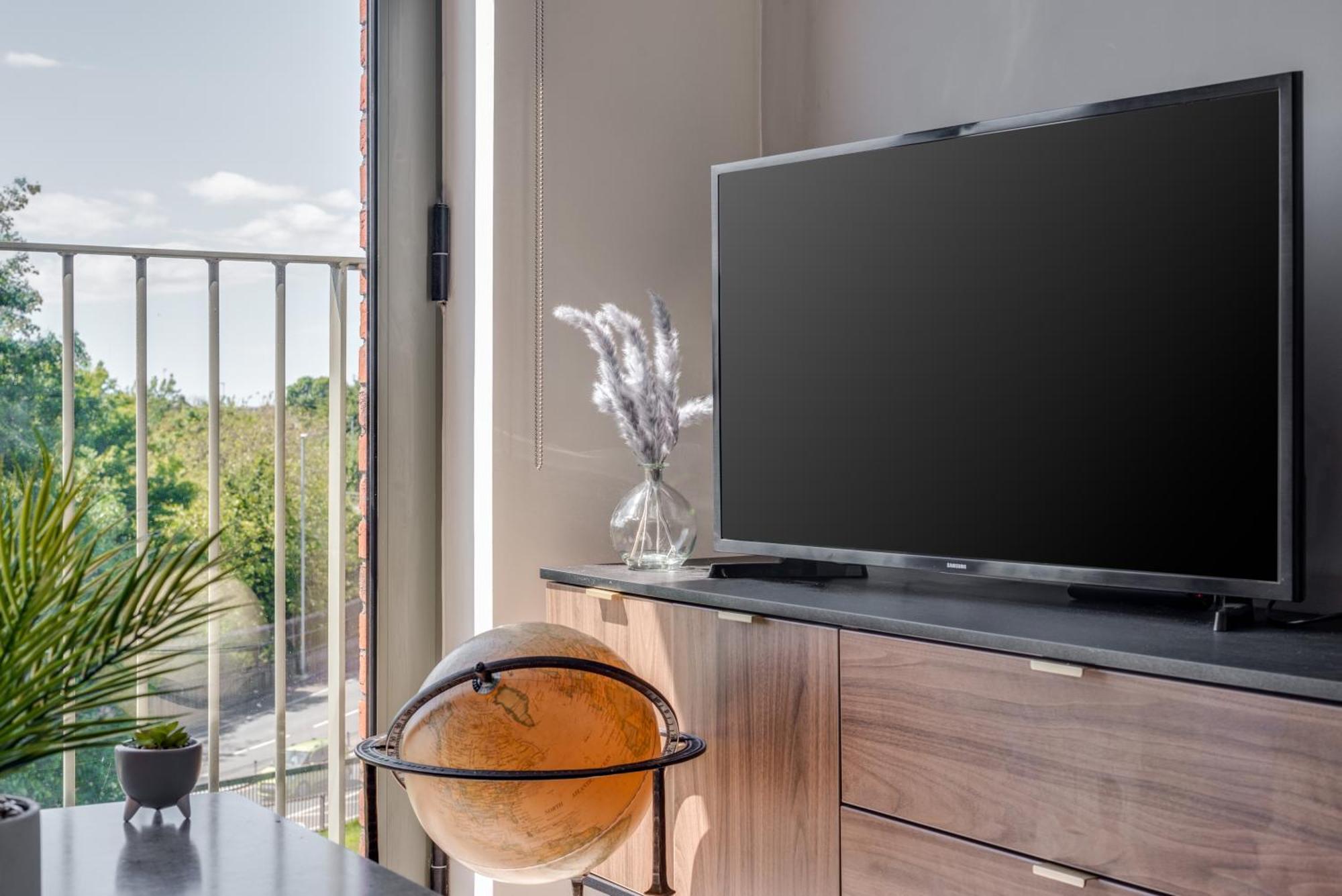 Huge Long Stay Offers! Lux City-Edge Stay! Perfect For Business & Leisure Liverpool Extérieur photo